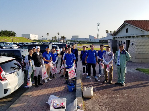 掛川市「千浜海岸」の清掃活動の様子2