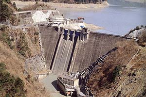 井川ダムの写真