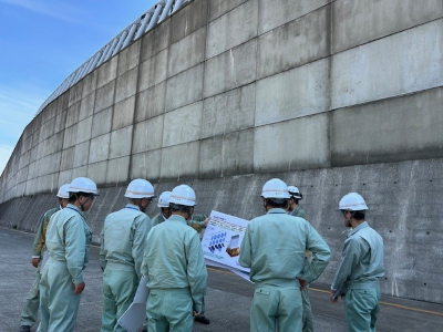 防波壁の現場確認