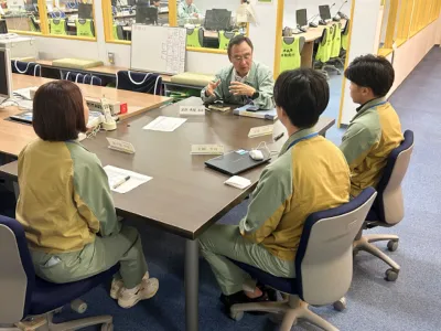 若手社員とのディスカッションの様子
