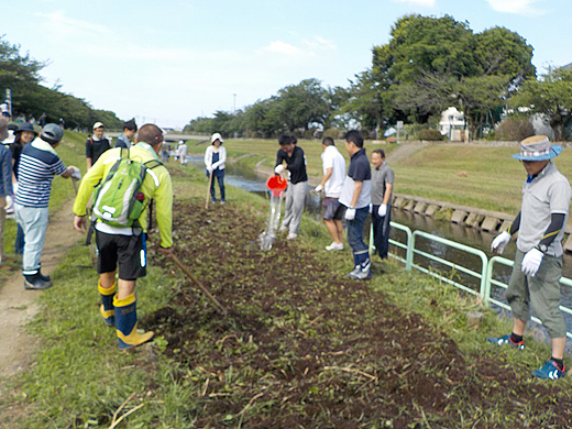 豊川市「佐奈川の会 コスモスの種まき」に参加しました