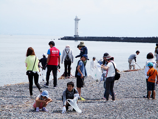 静岡市「三保真崎海岸の清掃活動」に参加しました