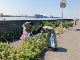 「半田市緑地公園」の海浜清掃を実施しました