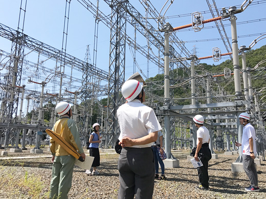 東部変電所見学会の様子