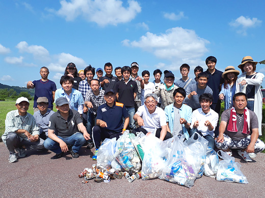 大井川河川敷ゴミ拾いの様子2