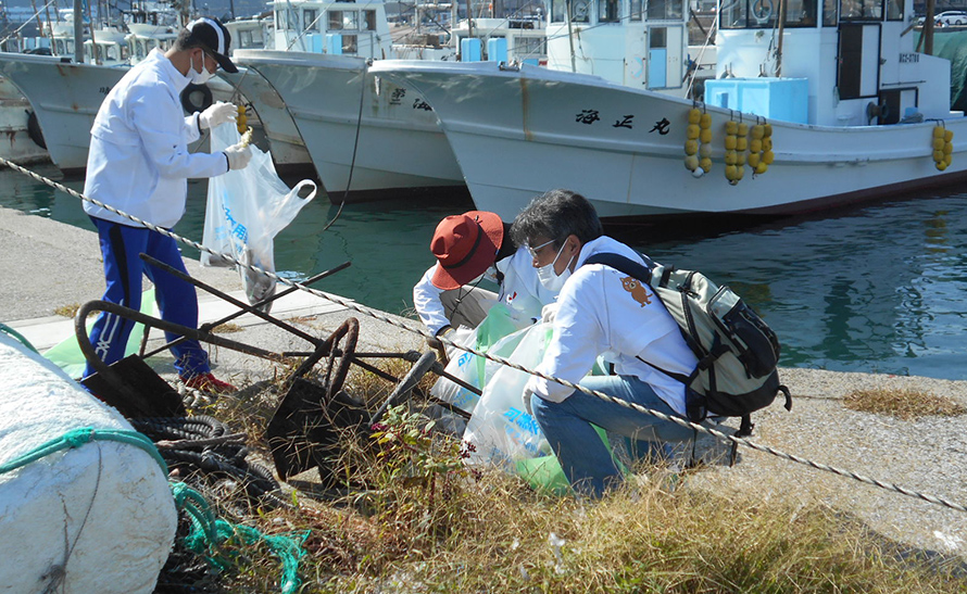 師崎漁港・豊浜漁港・日間賀島西港周辺で海岸清掃を実施しましたイメージ