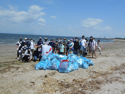 常滑市・鬼崎海岸清掃ボランティア活動を実施の様子3