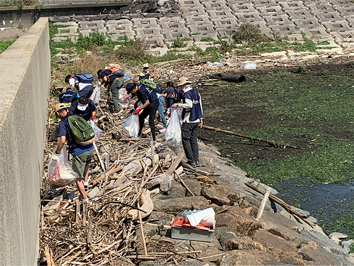 西尾市「ころもざき潮干狩り場」の清掃活動をおこないました