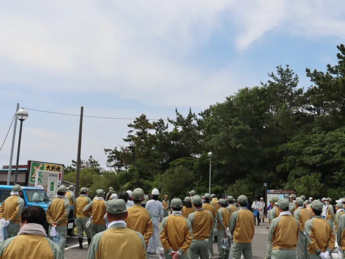 御前崎市「浜岡砂丘の海岸清掃」を実施しました