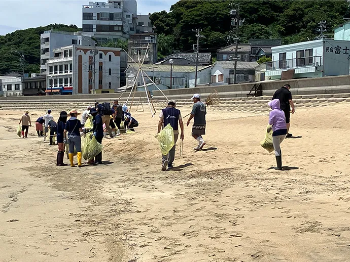 南知多町　篠島サンサンビーチ の清掃活動をおこないましたイメージ