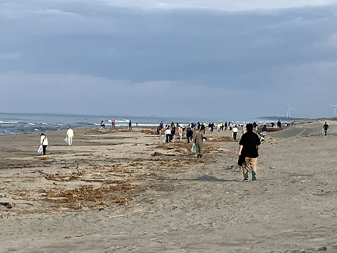 掛川市が主催する「海岸清掃作業」に参加しましたイメージ