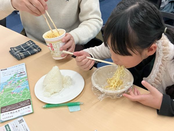 自然体験ツアーの様子1