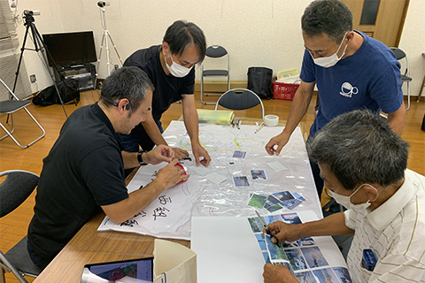 地域での防災活動(図上訓練)の様子