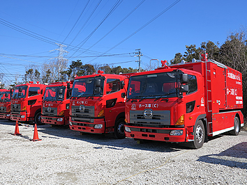 大容量送水システム(ポンプ車3台・ホース車3台)
