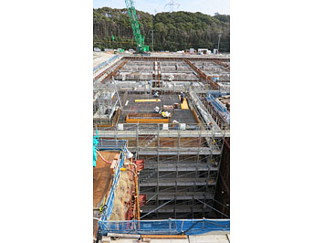 緊急時淡水貯槽設置工事の様子 2014年2月12日