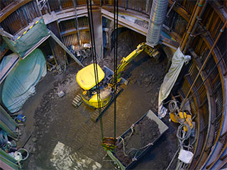 4号機フィルタベント設備設置工事の様子（配管トンネル掘削工事）　2013年10月30日