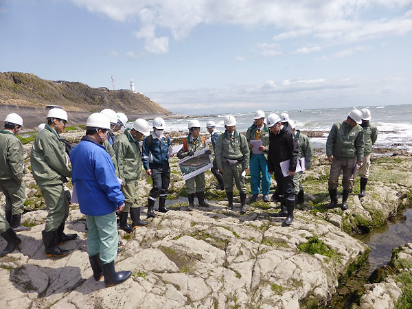 現地調査の様子（浜岡原子力発電所　敷地周辺）2