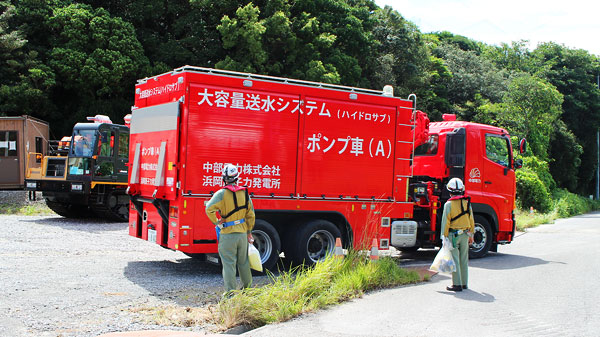 可搬型取水ポンプ車配置の準備状況の写真