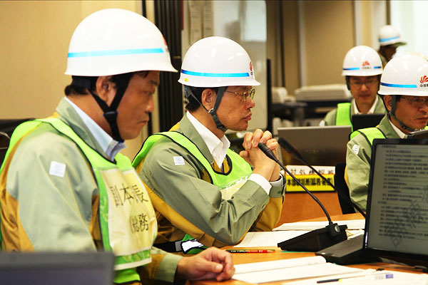 緊急事態対策本部の様子（中部電力 本店）の写真1