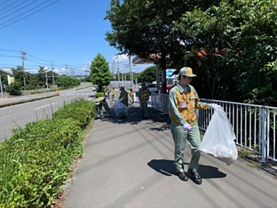 発電所周辺道路の清掃の写真1