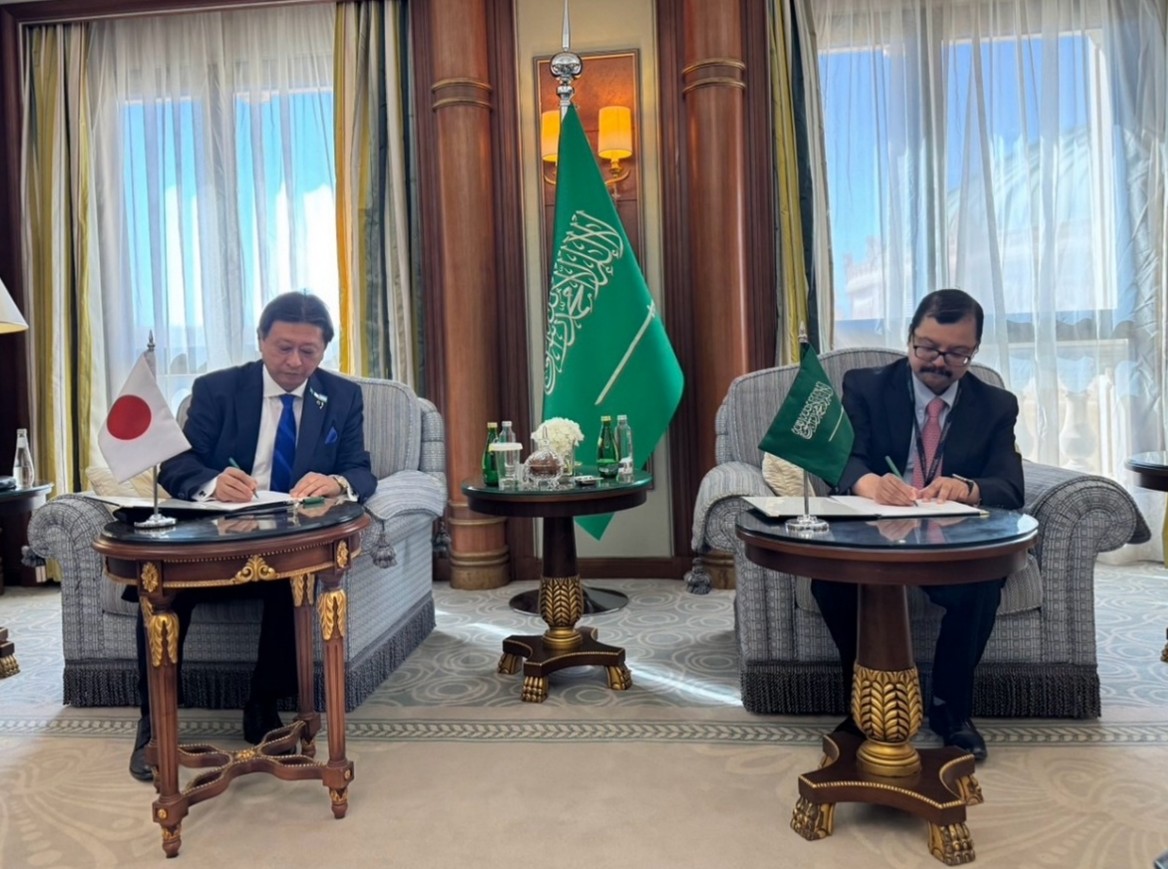 The scene from the signing ceremony of MOU The scene from the signing ceremony of MOU