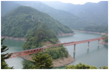 秘境駅「奥大井湖上駅」の写真