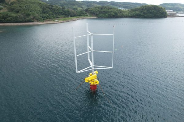 海のチカラを、未来の電気へ~浮体式洋上風力と波力発電の研究~