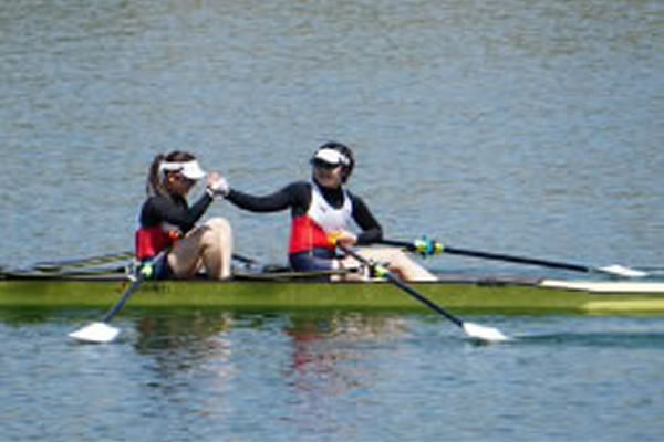 女子ダブルスカル優勝の瞬間