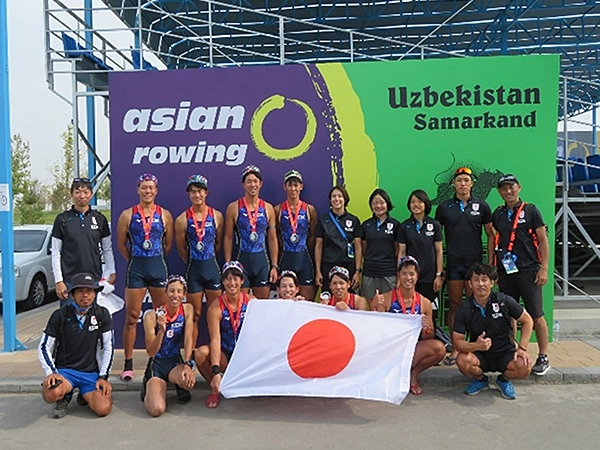 日本選手団集合写真