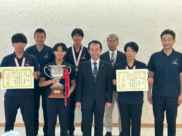 江崎知事との記念撮影