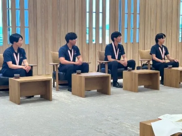 表敬訪問の様子3