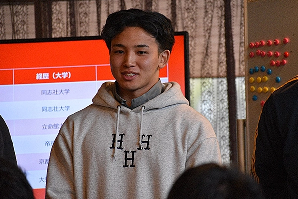 新入部員 奥平選手(同志社大学出身)
